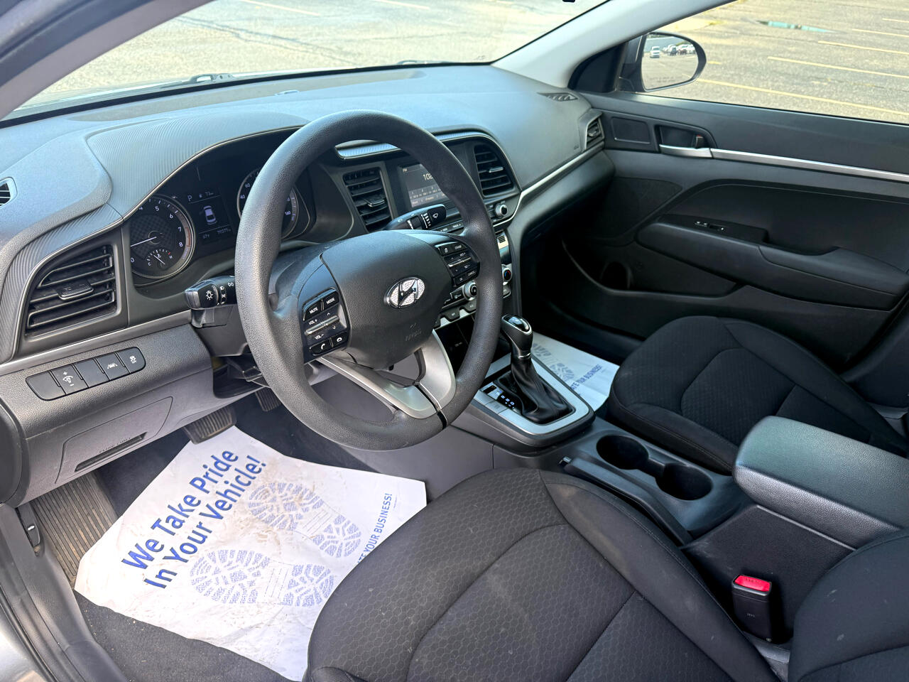 Hyundai Elantra  2020