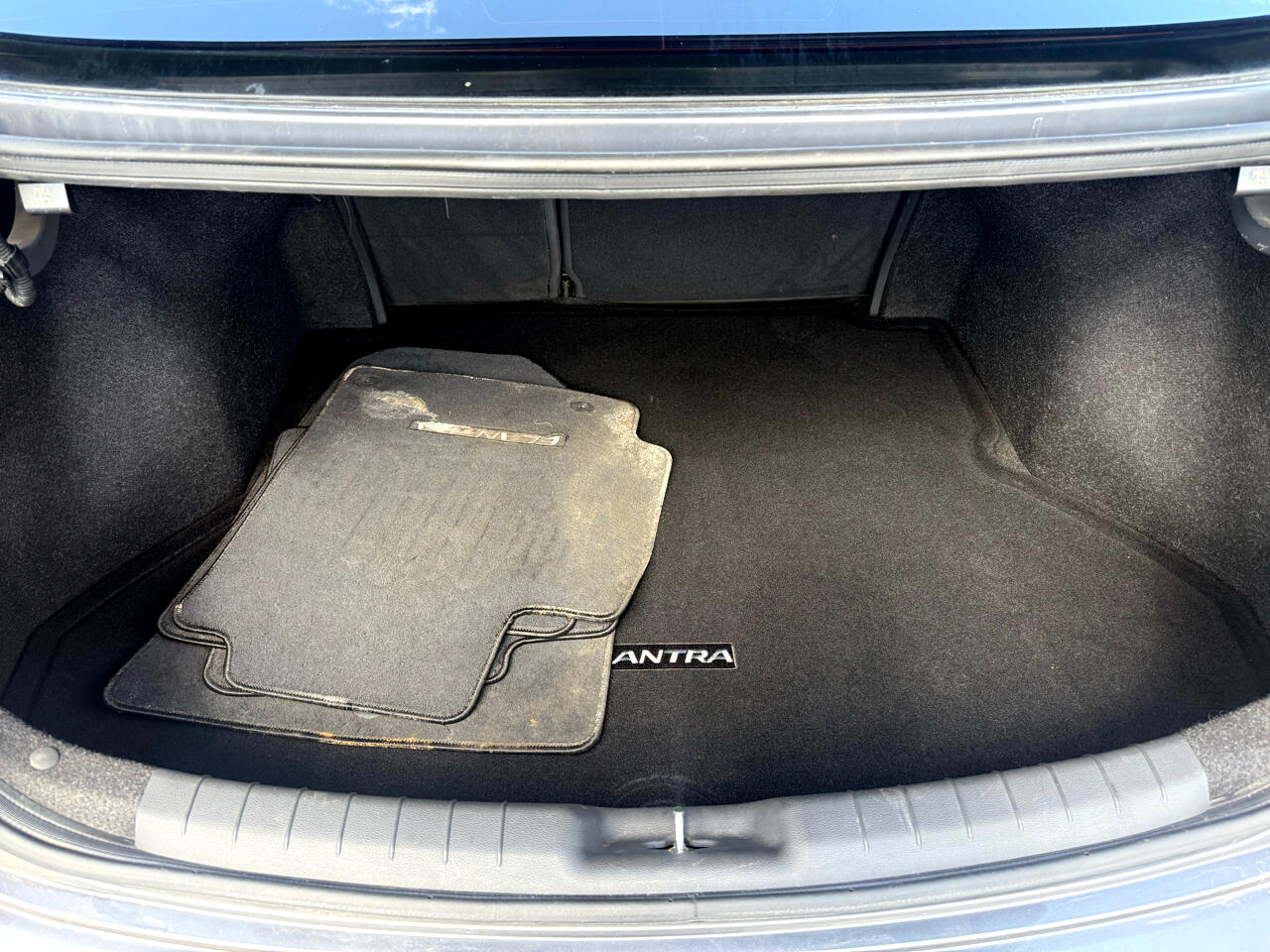 Hyundai Elantra  2020