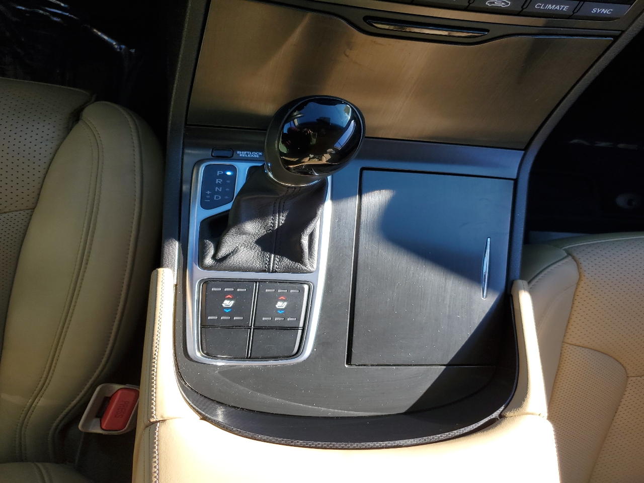 Hyundai Azera 4dr Sdn SE 2016