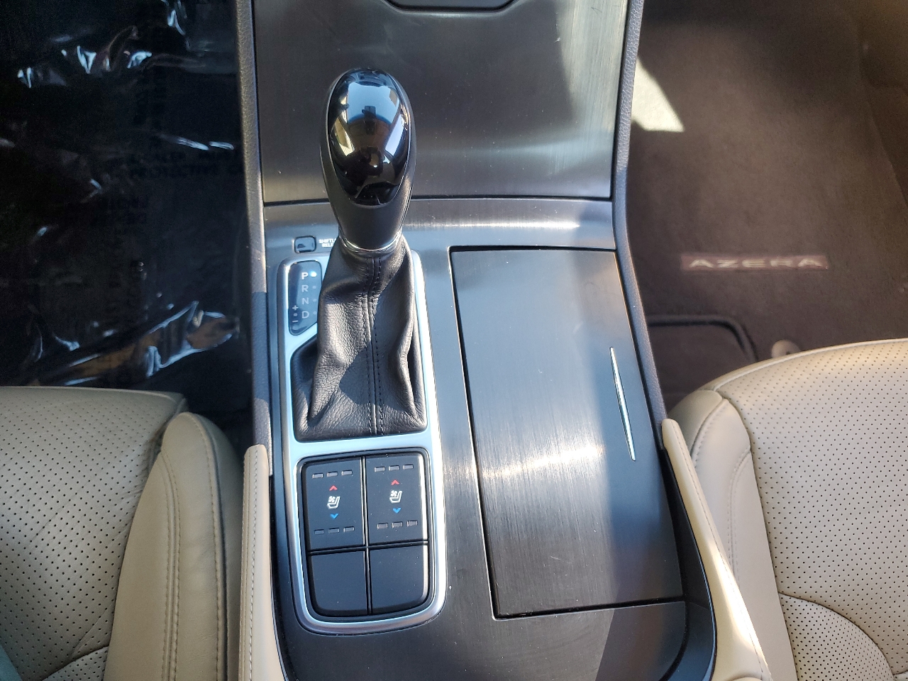 Hyundai Azera 4dr Sdn SE 2016