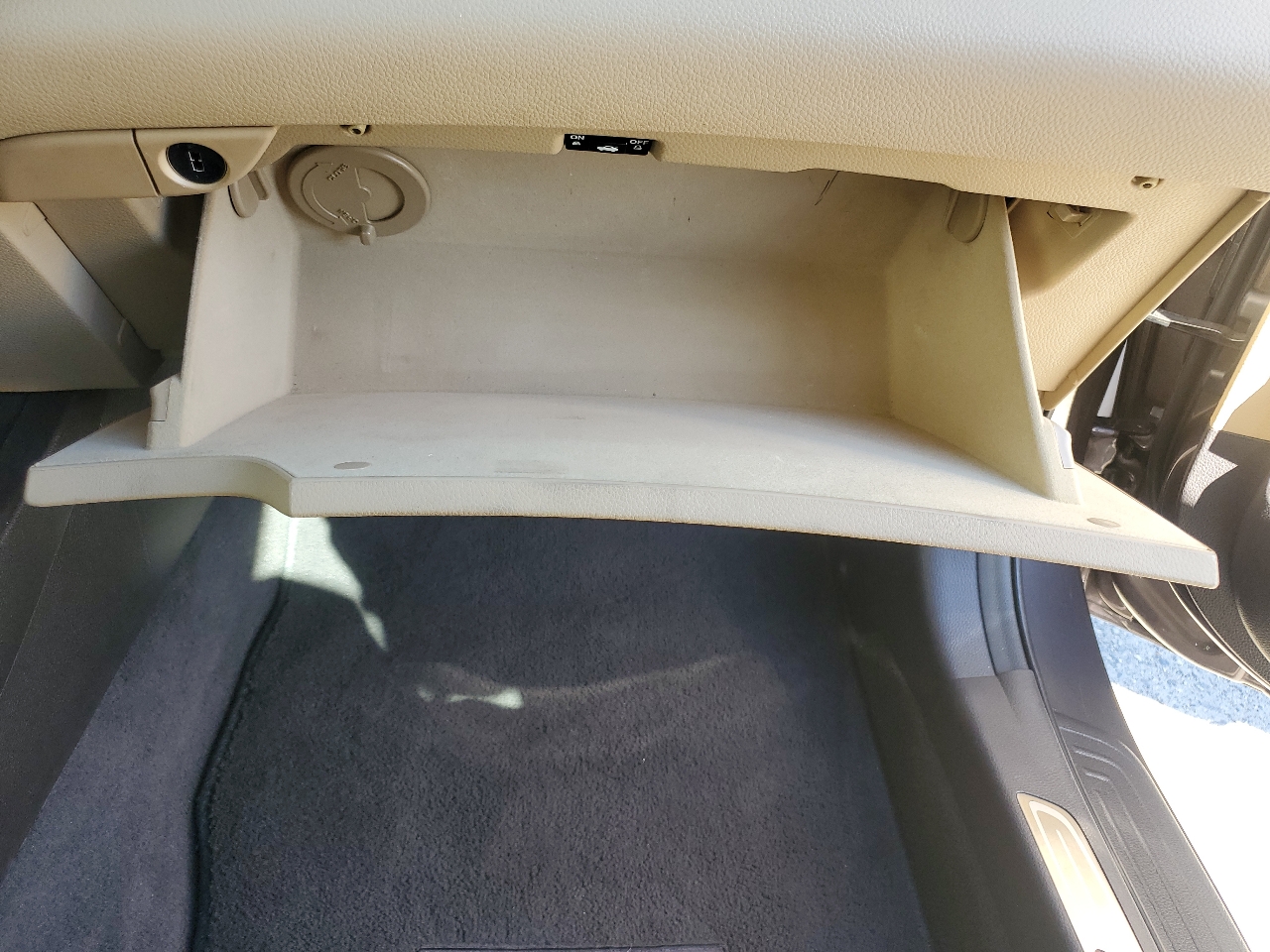 Hyundai Azera 4dr Sdn SE 2016