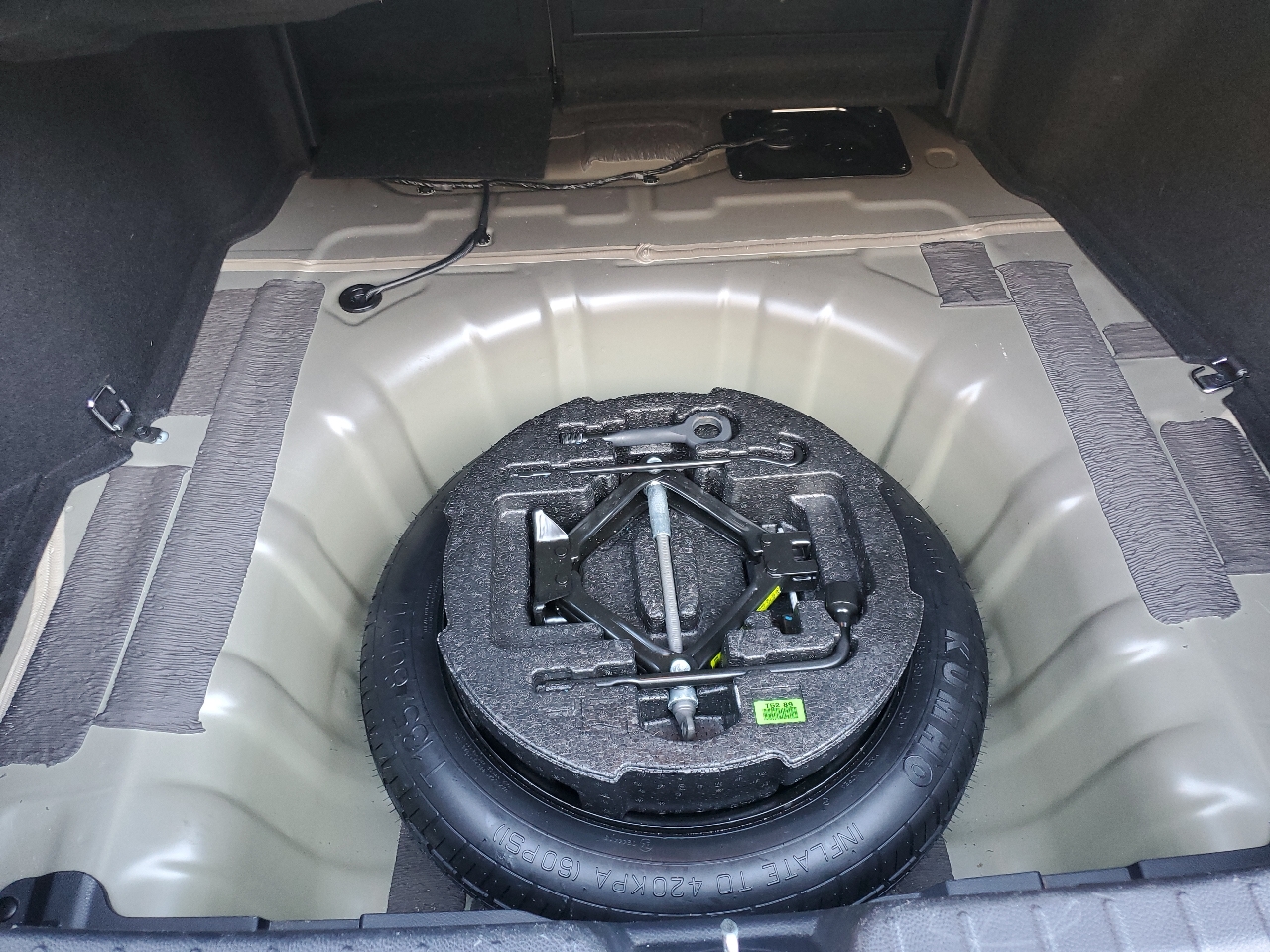 Hyundai Azera 4dr Sdn SE 2016