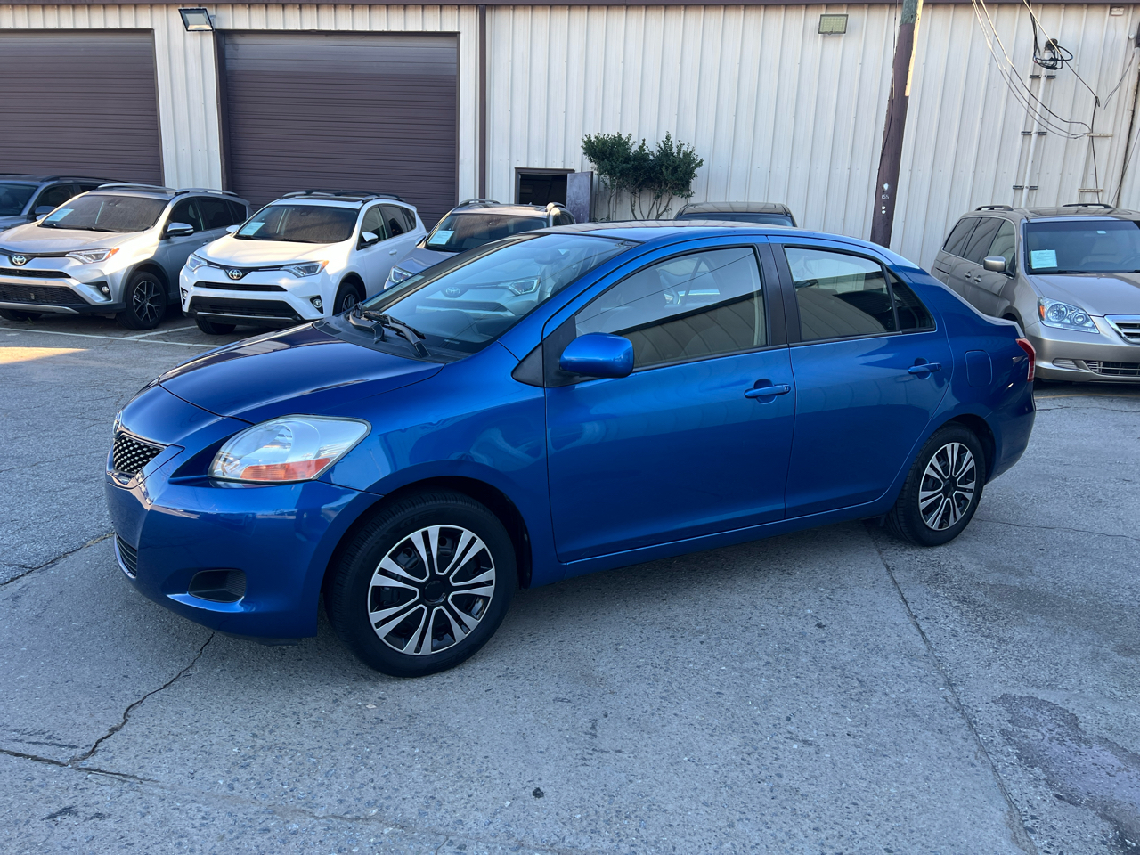 Toyota Yaris Sedan 4-Speed AT 2010 Toyota Yaris Sedan 4-Speed AT 2010