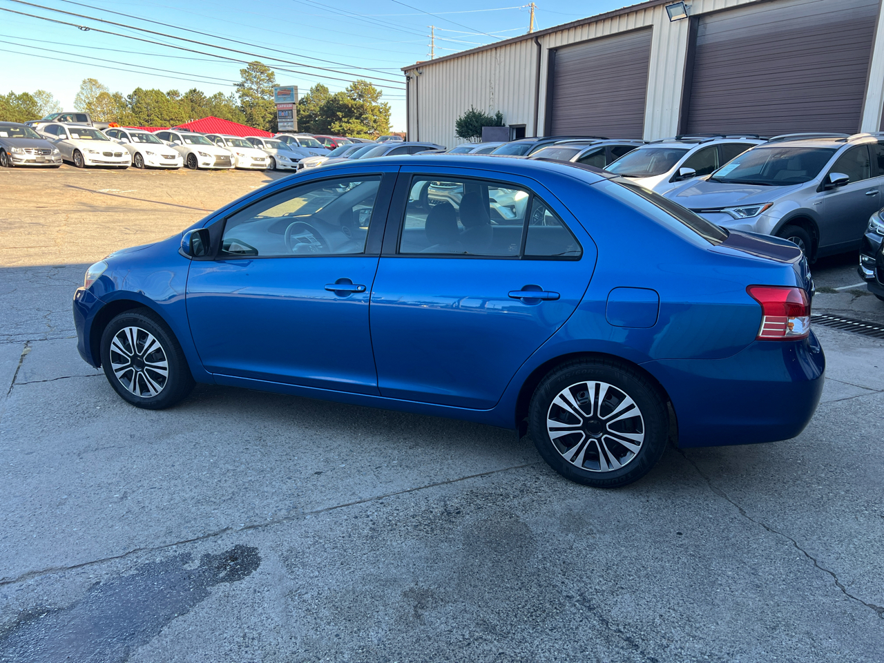 Toyota Yaris Sedan 4-Speed AT 2010 Toyota Yaris Sedan 4-Speed AT 2010