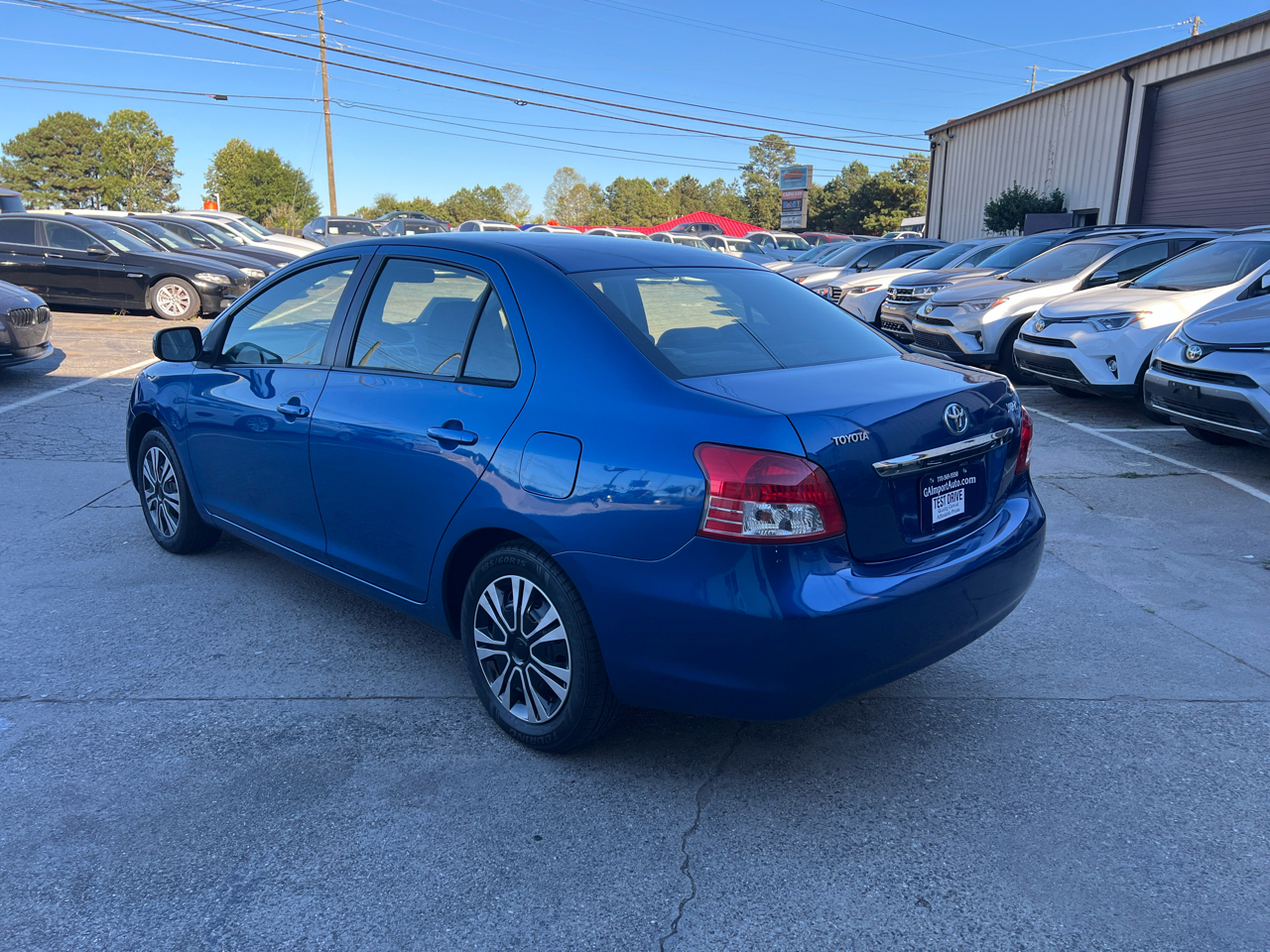Toyota Yaris Sedan 4-Speed AT 2010 Toyota Yaris Sedan 4-Speed AT 2010