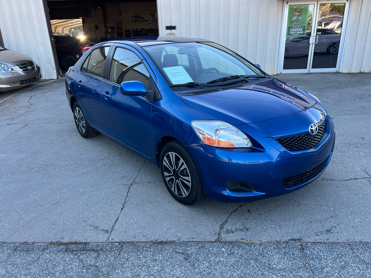 Toyota Yaris Sedan 4-Speed AT 2010 Toyota Yaris Sedan 4-Speed AT 2010