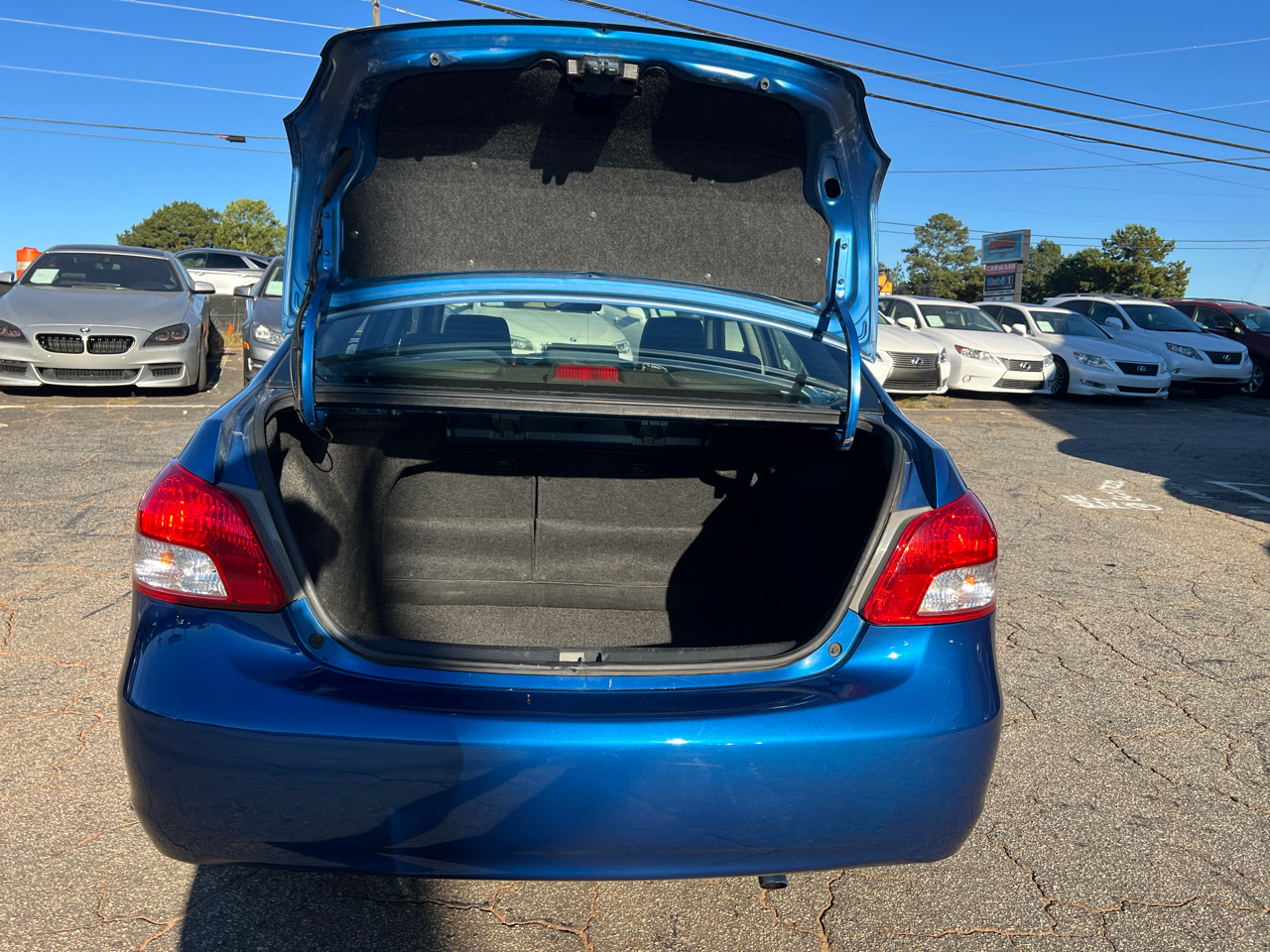 Toyota Yaris Sedan 4-Speed AT 2010 Toyota Yaris Sedan 4-Speed AT 2010