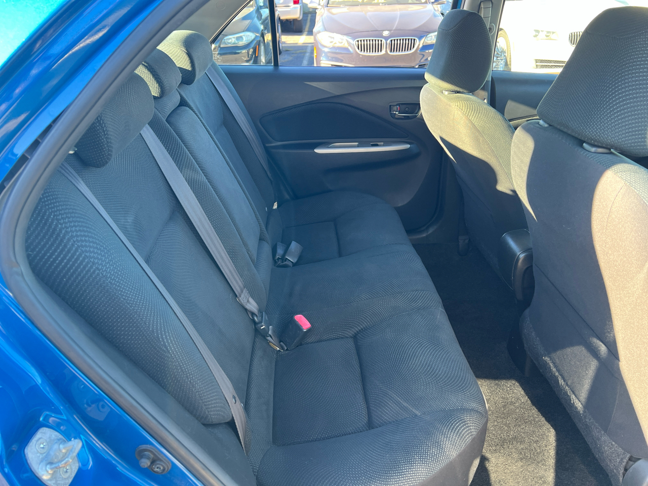 Toyota Yaris Sedan 4-Speed AT 2010 Toyota Yaris Sedan 4-Speed AT 2010