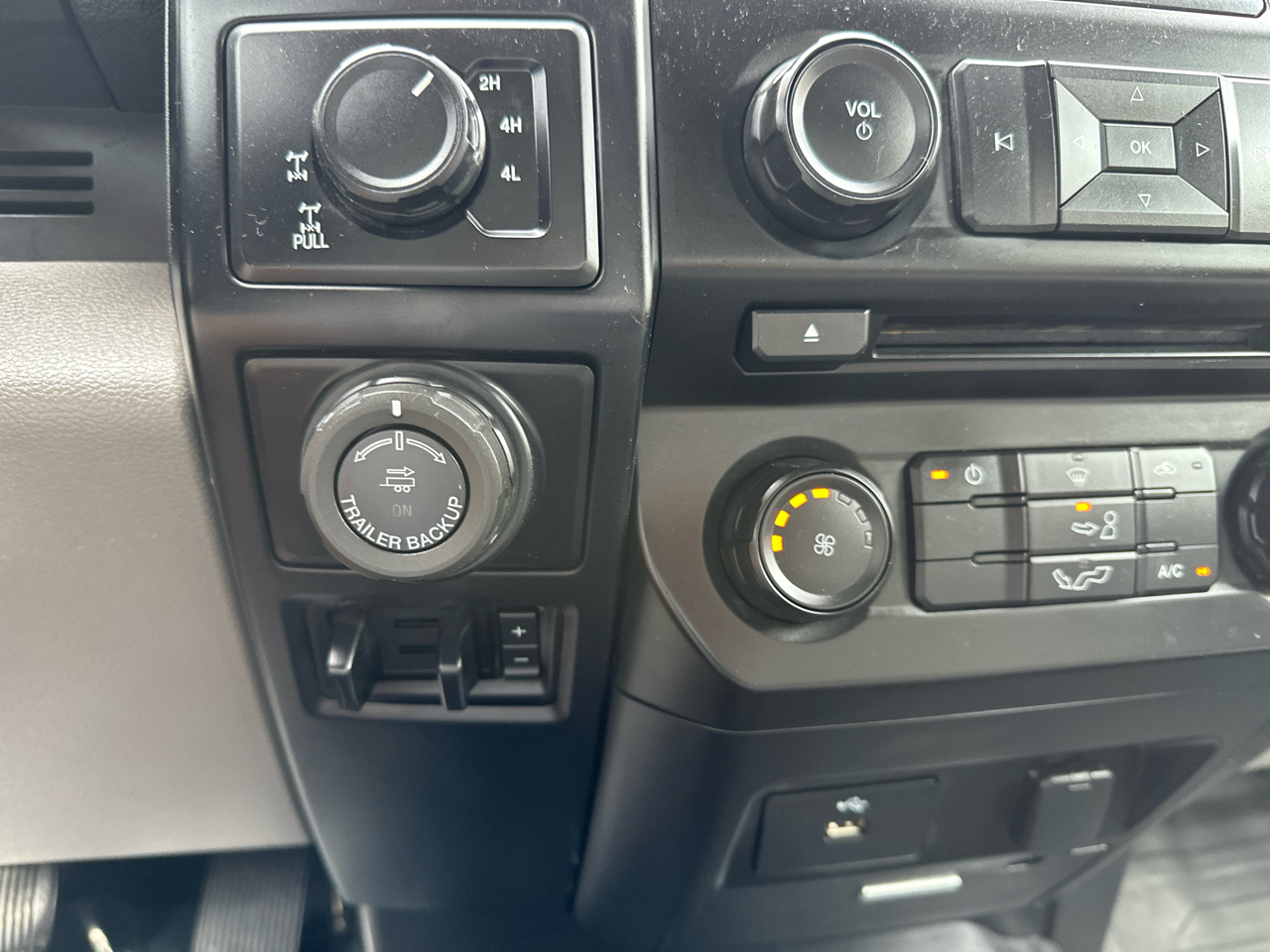 Ford F-150 XL SuperCab 4WD 2016 Ford F-150 XL SuperCab 4WD 2016