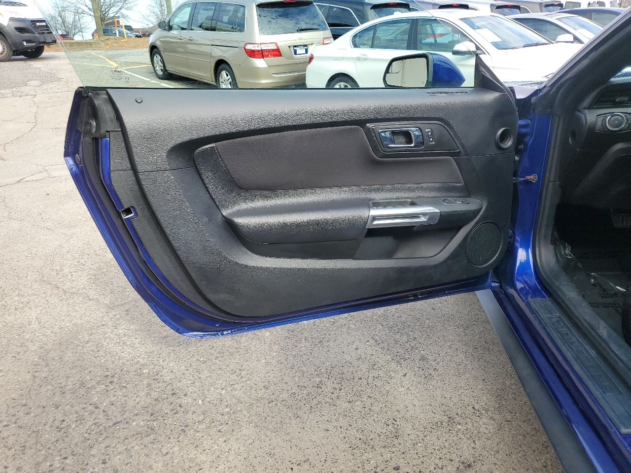 Ford Mustang V6 Coupe 2016