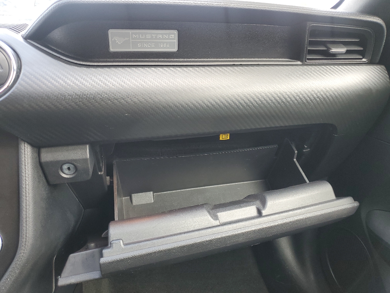 Ford Mustang V6 Coupe 2016