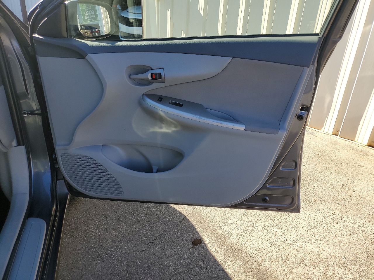 Toyota Corolla LE Plus 4D Sedan 2010