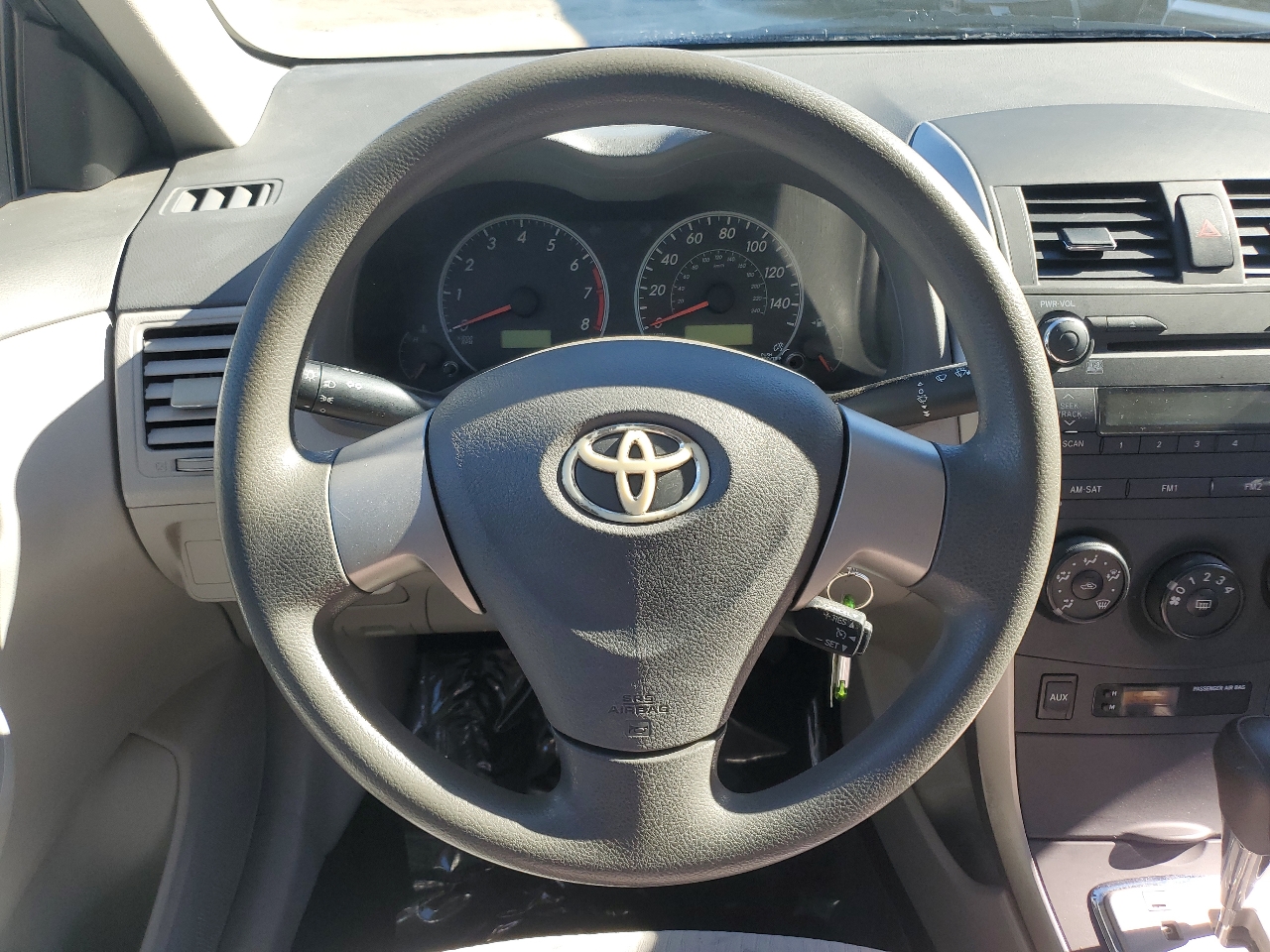 Toyota Corolla LE Plus 4D Sedan 2010