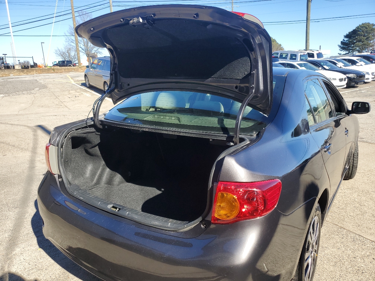 Toyota Corolla LE Plus 4D Sedan 2010