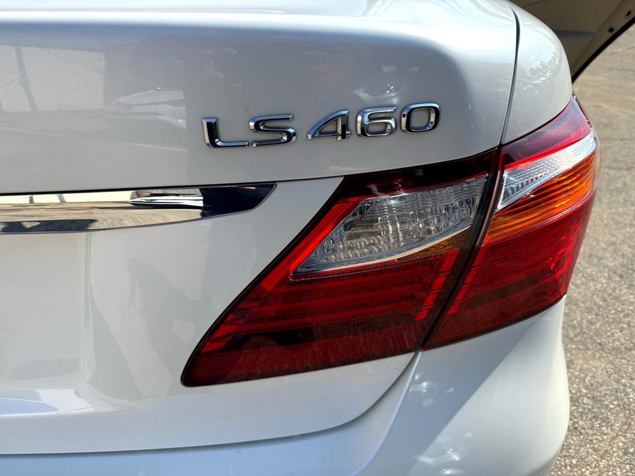 2011 Lexus LS 460 Luxury photo 31