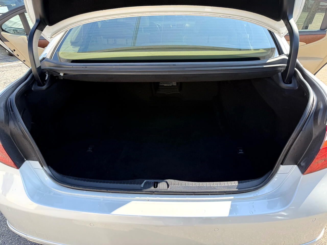 2011 Lexus LS 460 Luxury photo 34