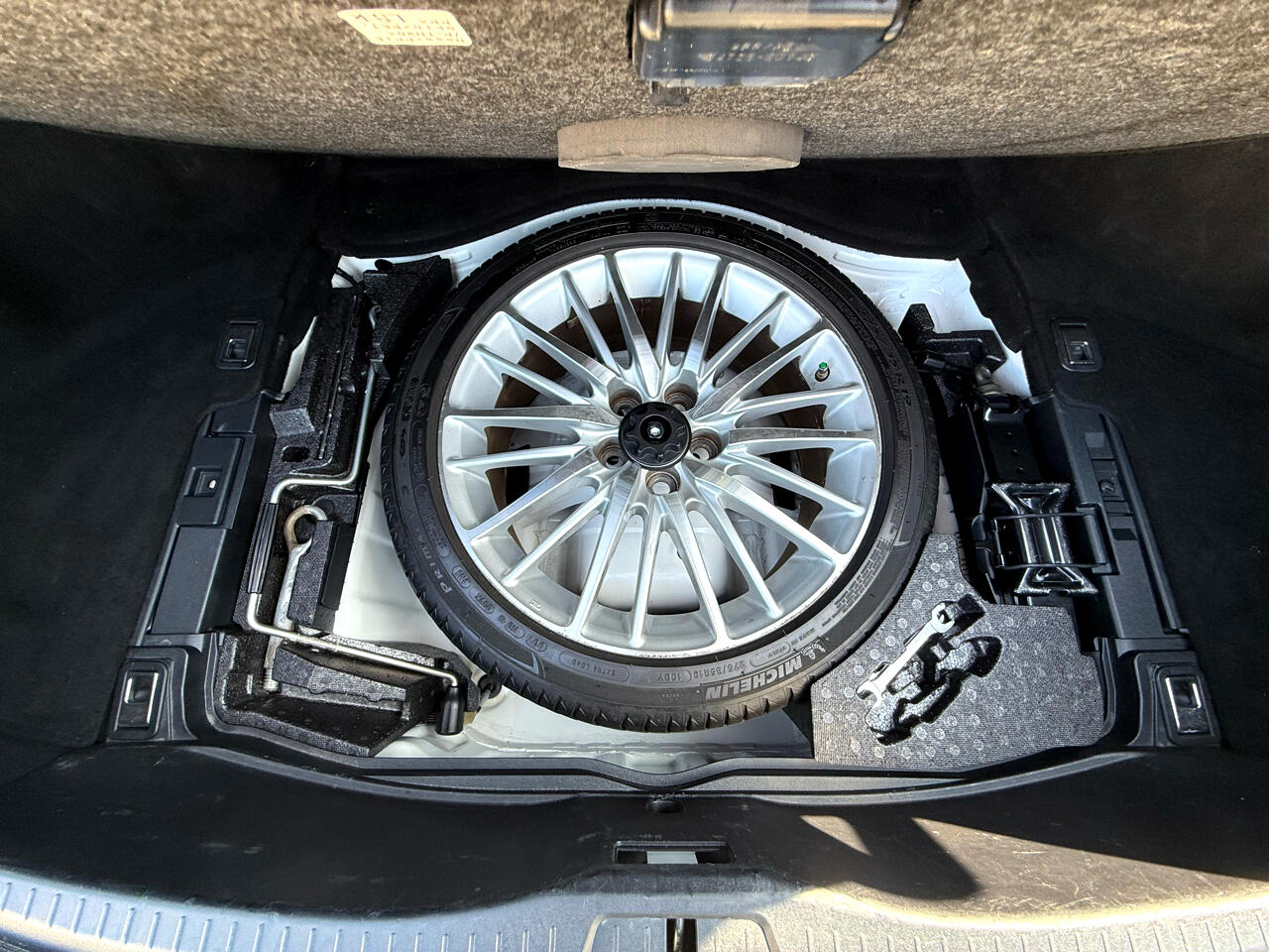 2011 Lexus LS 460 Luxury photo 36