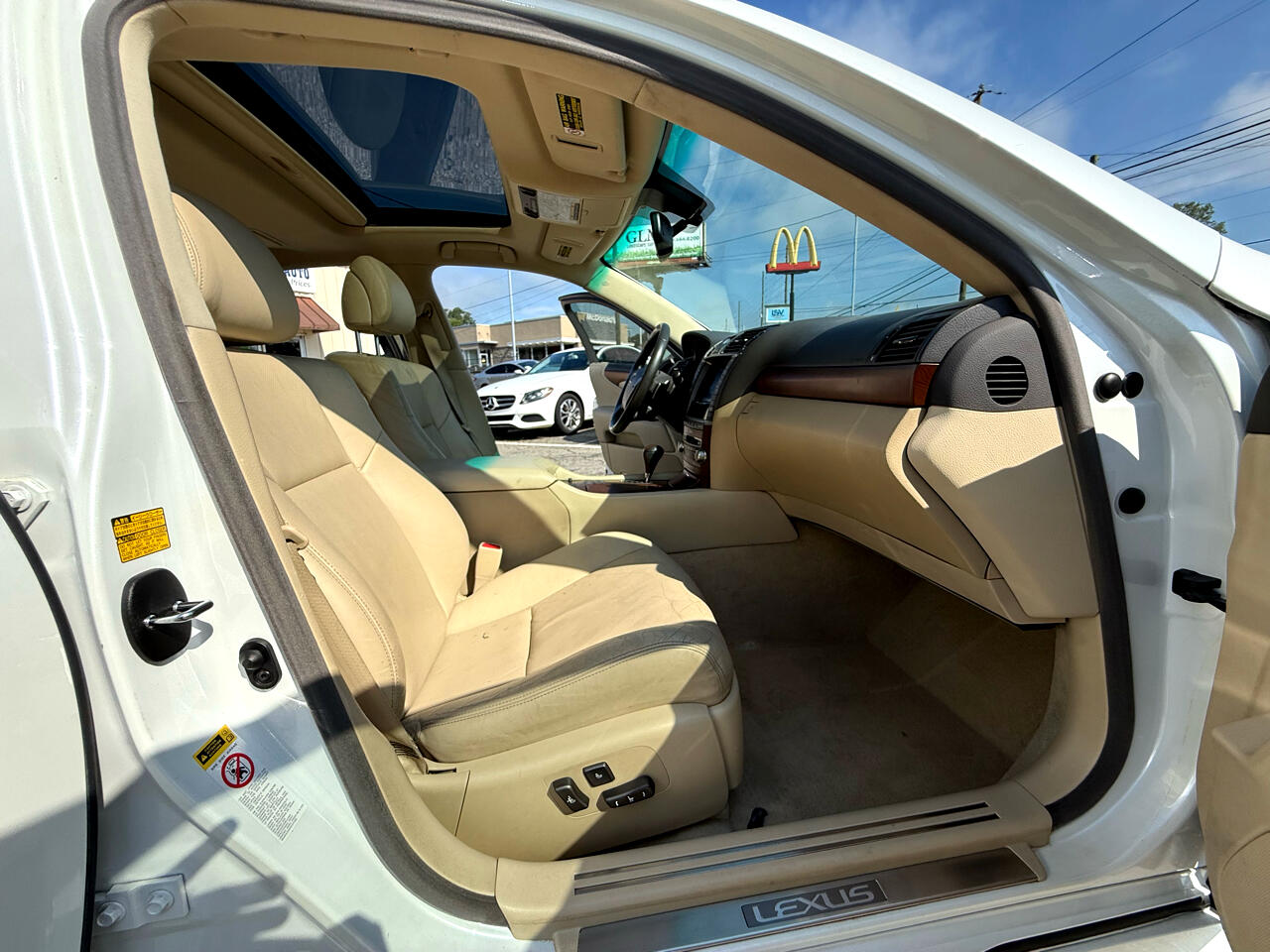 2011 Lexus LS 460 Luxury photo 41