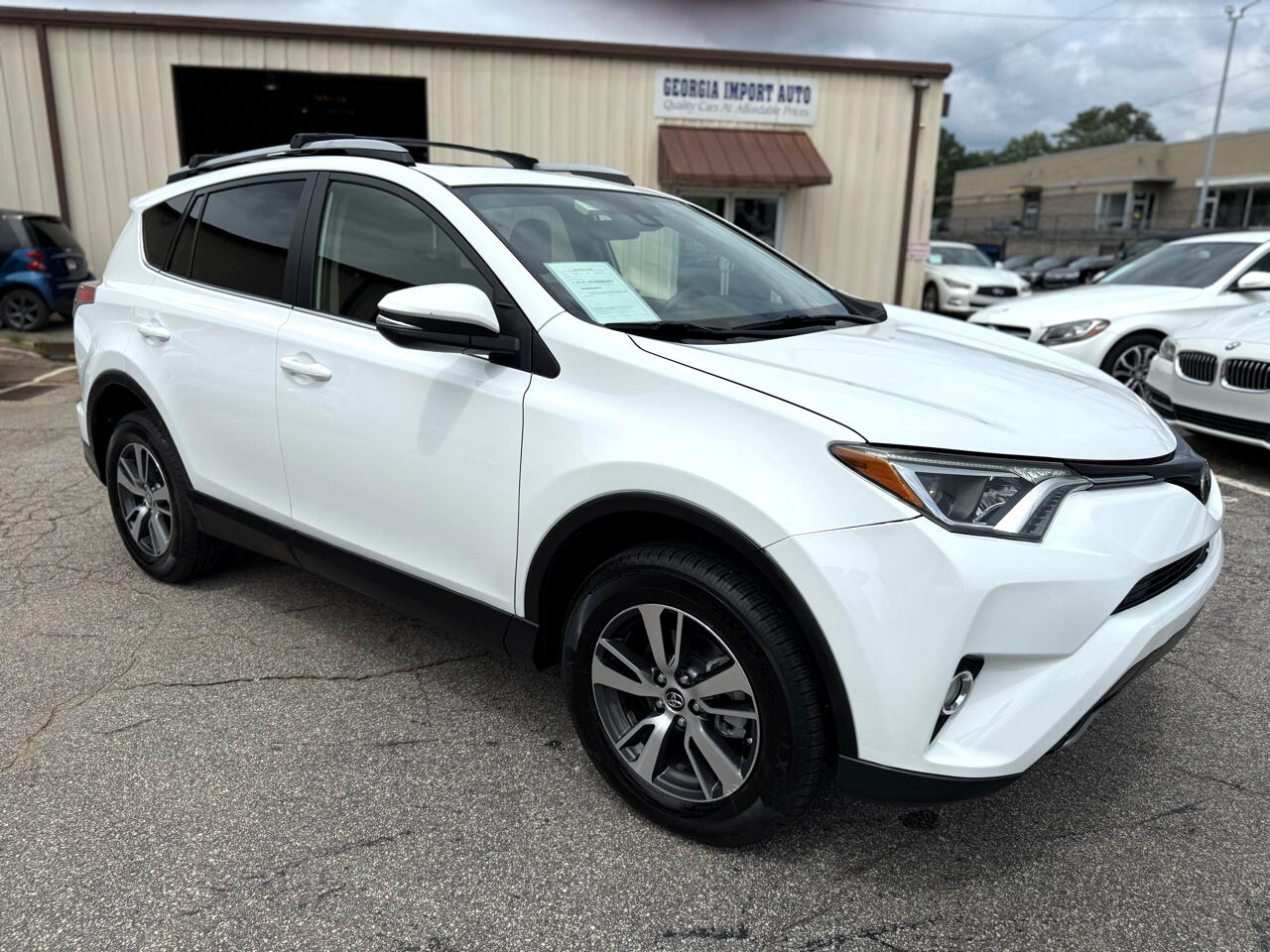 2017 Toyota RAV4 XLE photo 7