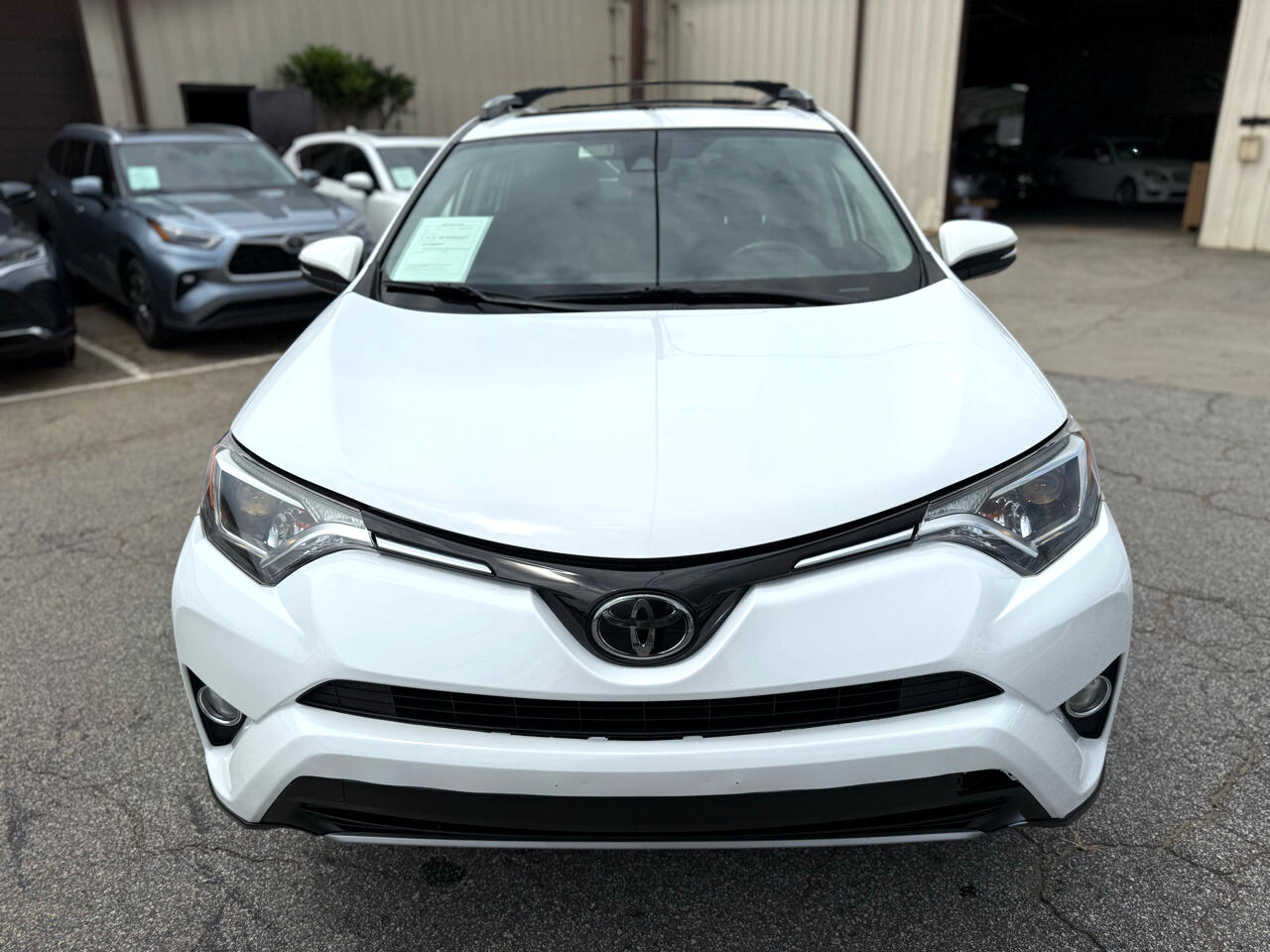 2017 Toyota RAV4 XLE photo 8