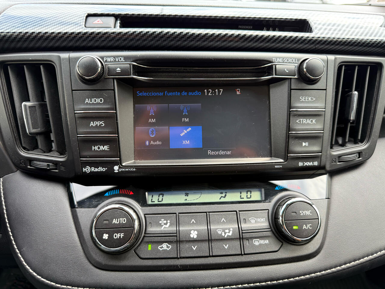 2017 Toyota RAV4 XLE photo 14