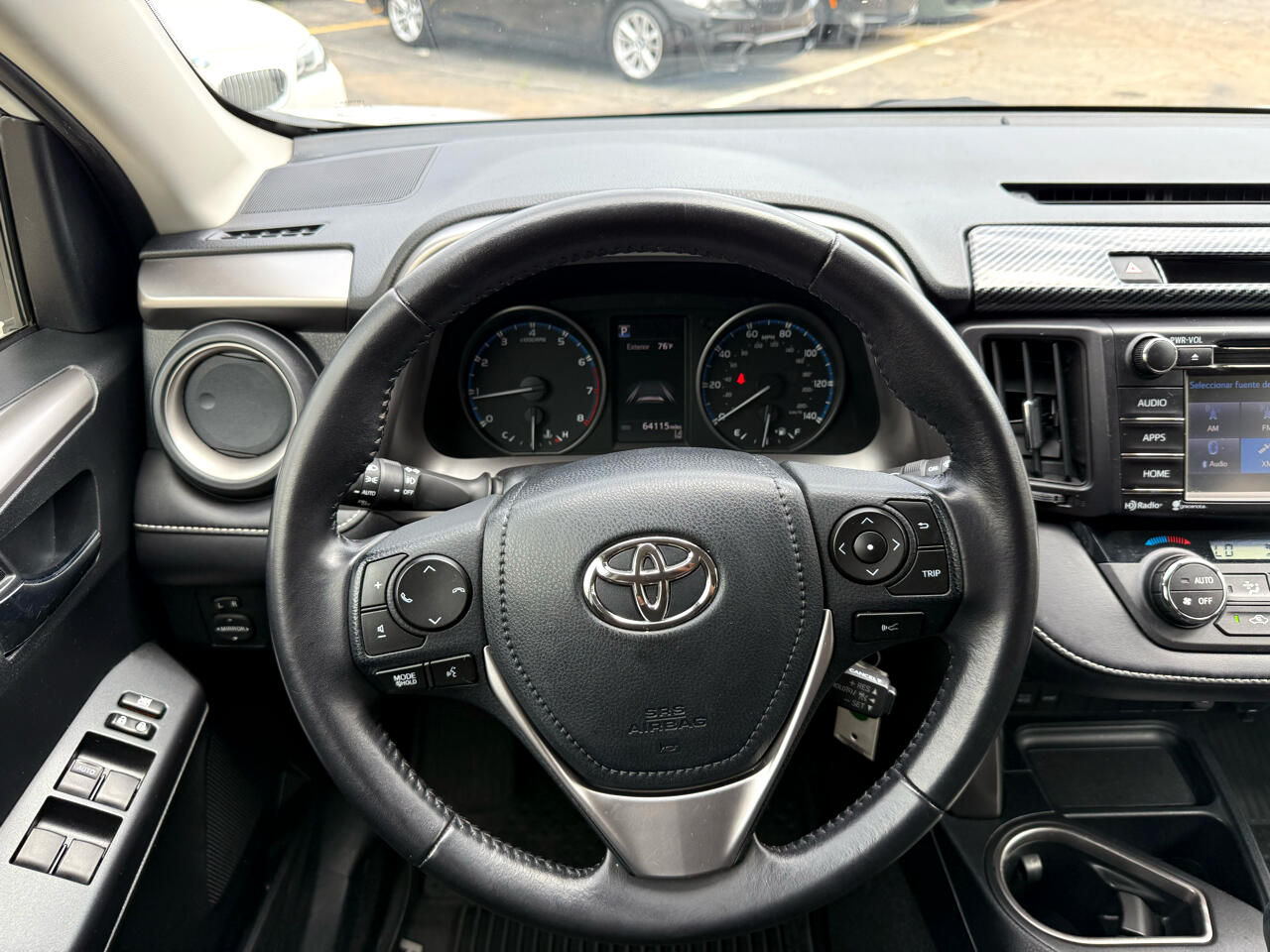 2017 Toyota RAV4 XLE photo 15