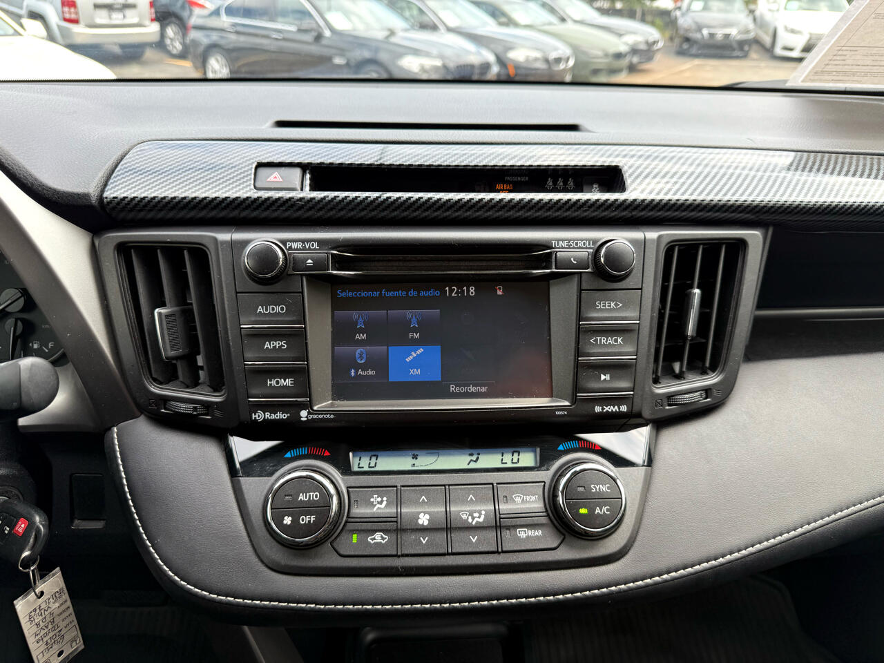 2017 Toyota RAV4 XLE photo 16