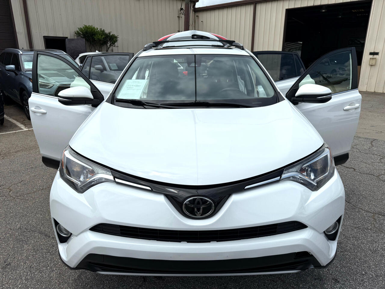 2017 Toyota RAV4 XLE photo 40