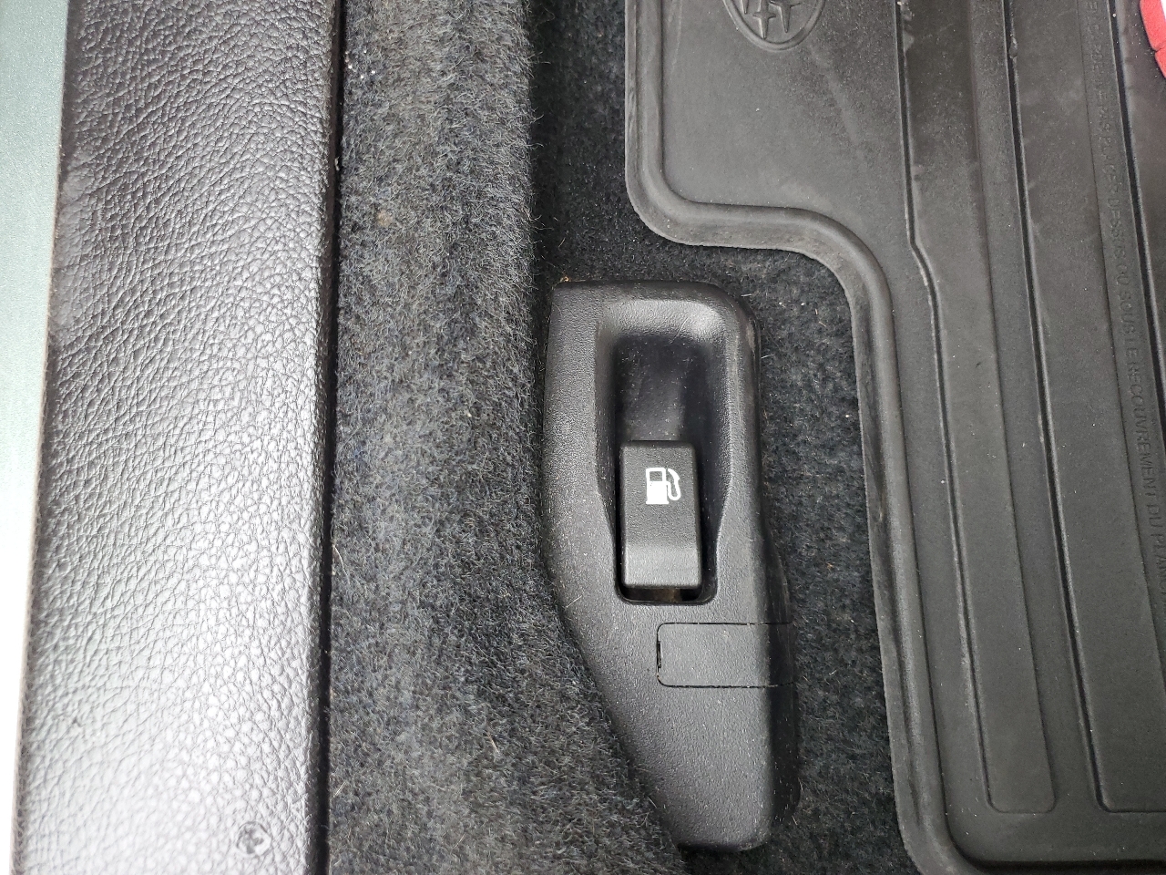 2015 Subaru Forester 2.5i Premium photo 18