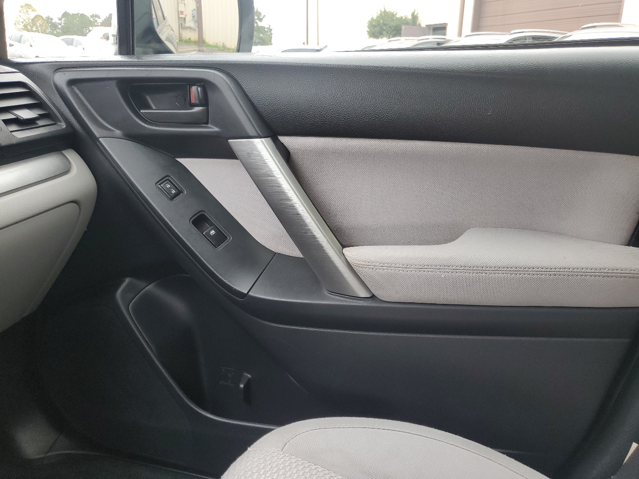 2015 Subaru Forester 2.5i Premium photo 28