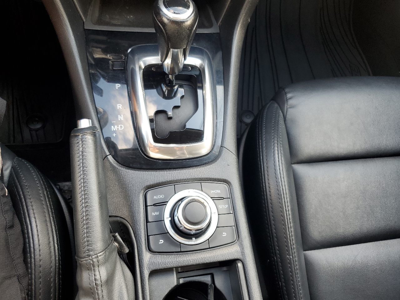 2014 Mazda Mazda6 Touring photo 3