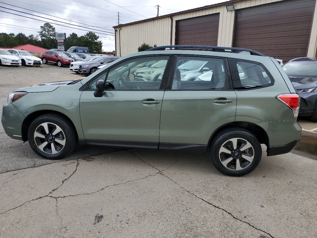 2017 Subaru Forester 2.5i Premium photo 4