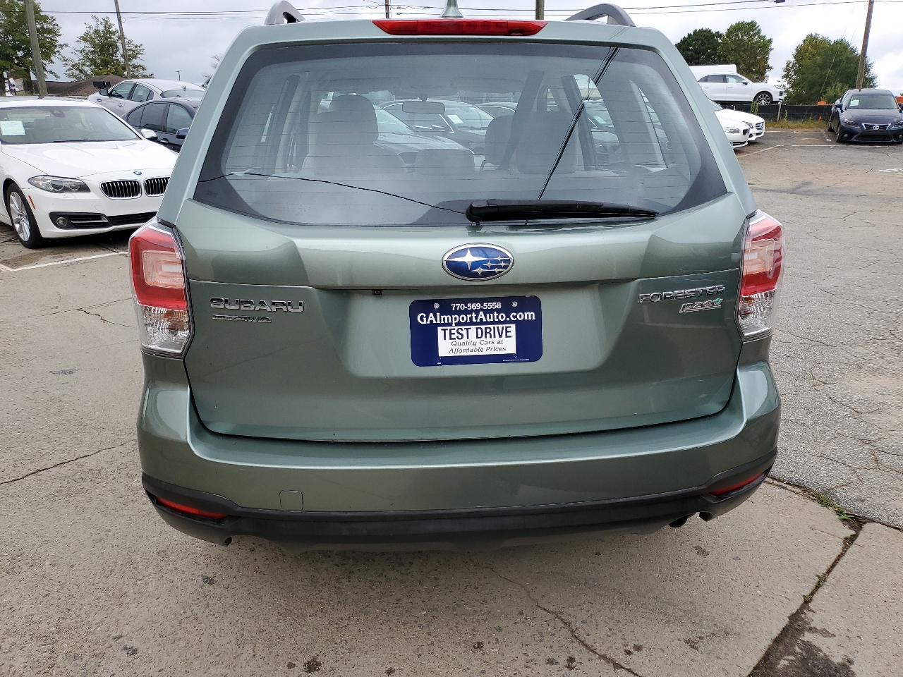 2017 Subaru Forester 2.5i Premium photo 6