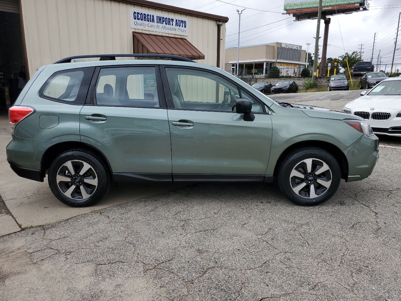 2017 Subaru Forester 2.5i Premium photo 9