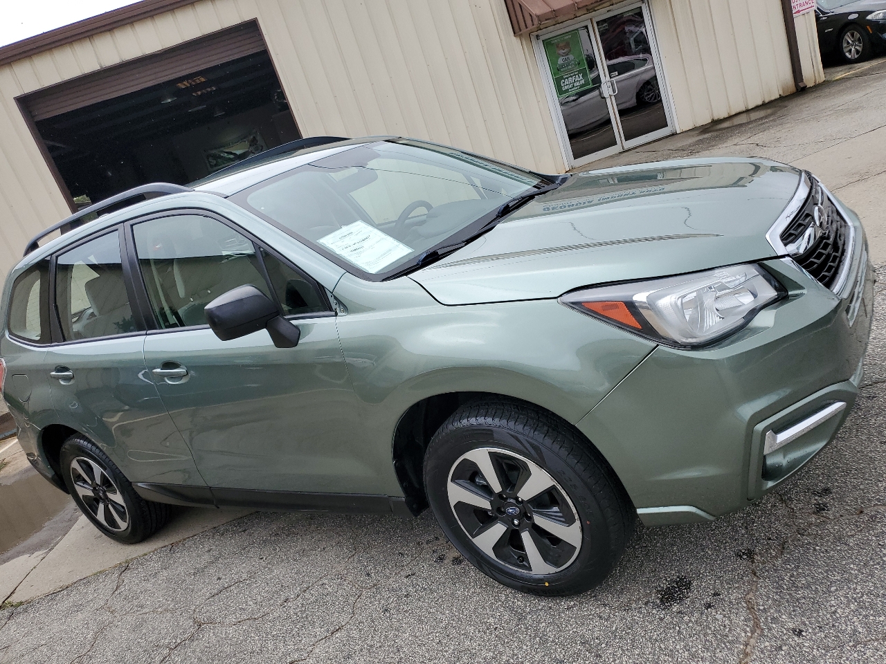 2017 Subaru Forester 2.5i Premium photo 10