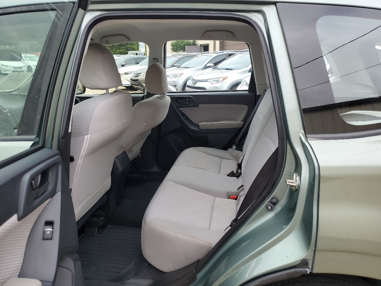 2017 Subaru Forester 2.5i Premium photo 21