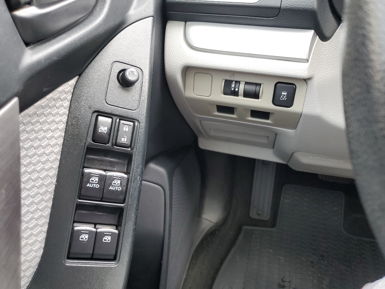 2017 Subaru Forester 2.5i Premium photo 39