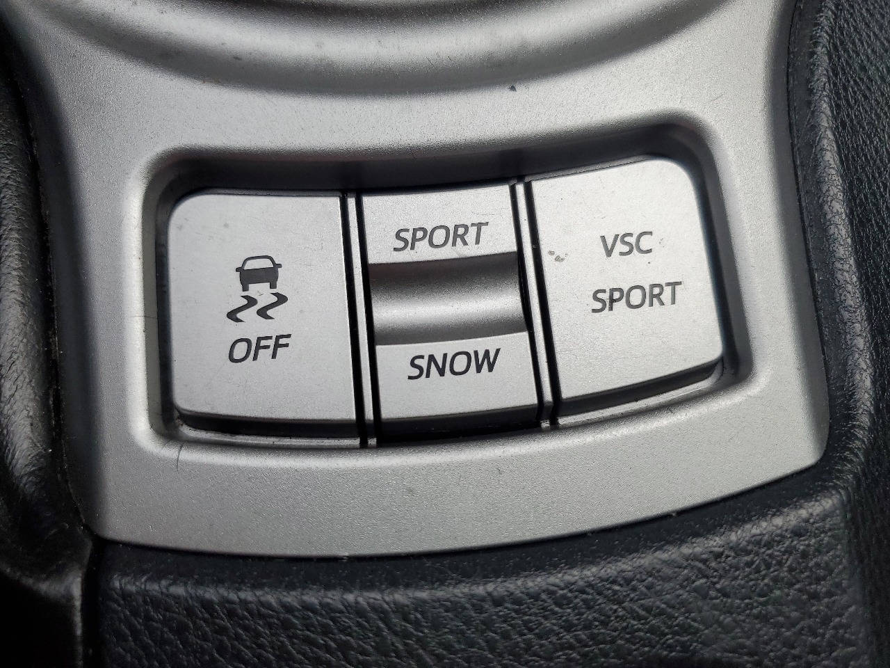 Scion FR-S 2dr Cpe Auto (Natl) 2015