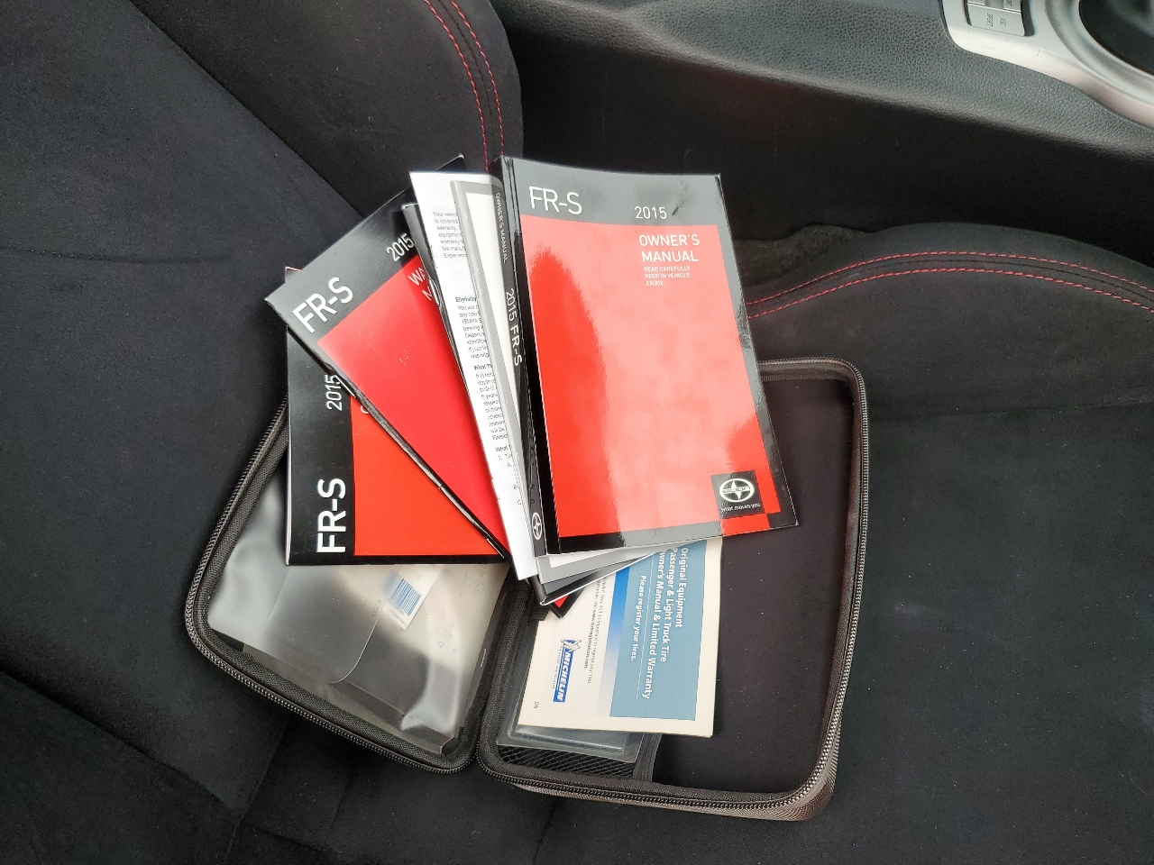 Scion FR-S 2dr Cpe Auto (Natl) 2015