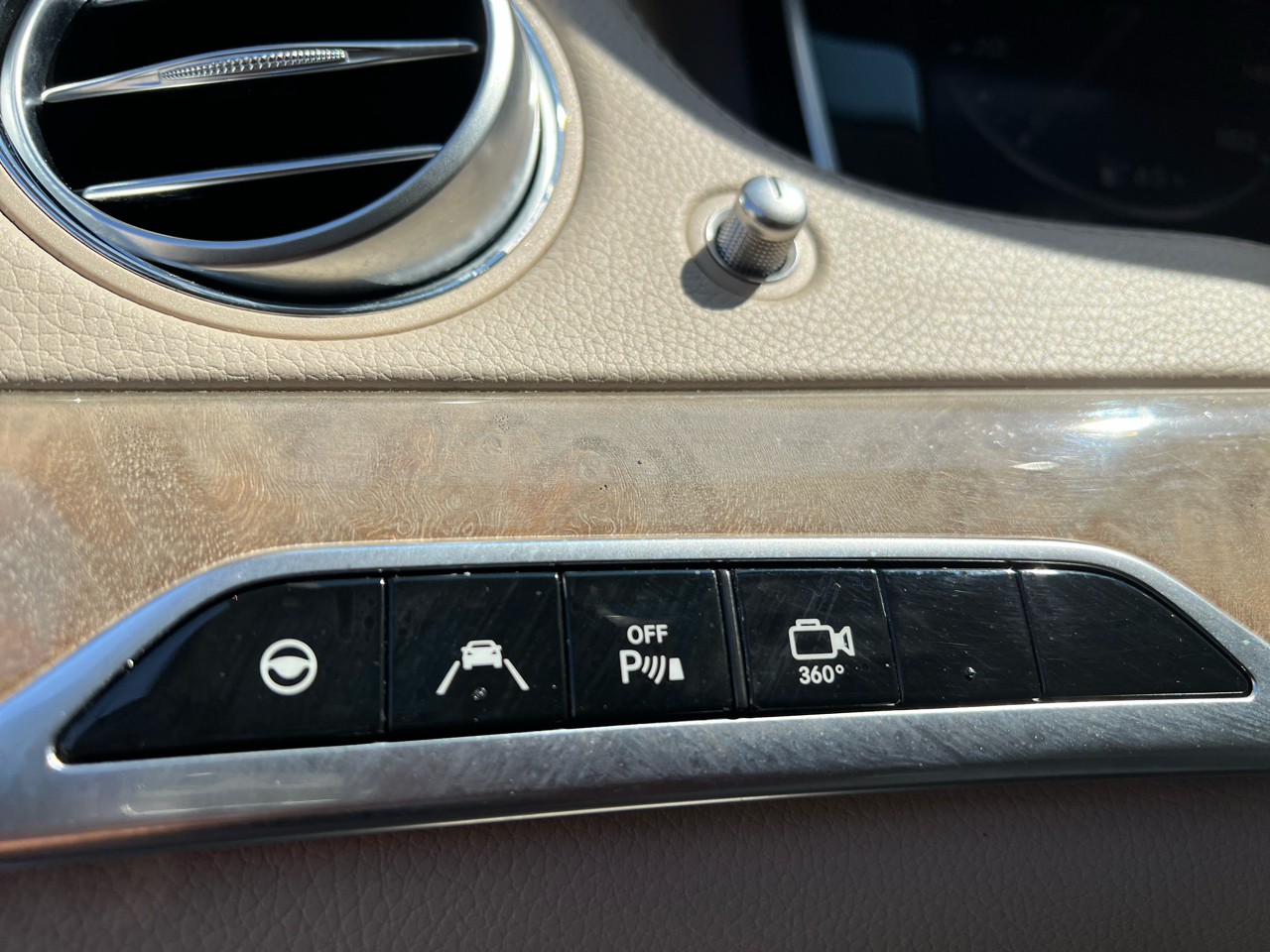 Mercedes-Benz S550  2015 Mercedes-Benz S550  2015