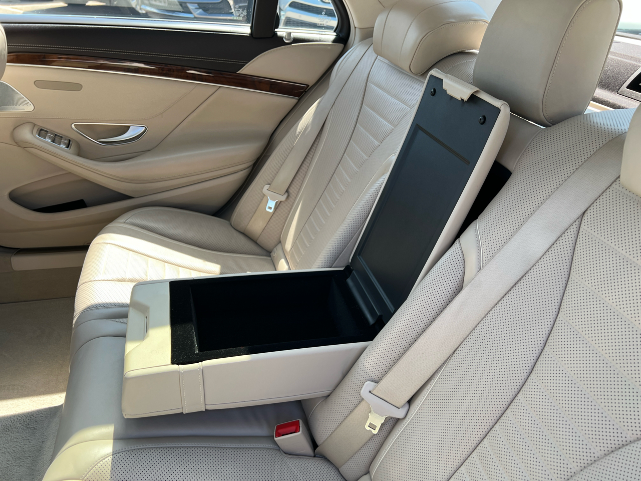 Mercedes-Benz S550  2015 Mercedes-Benz S550  2015