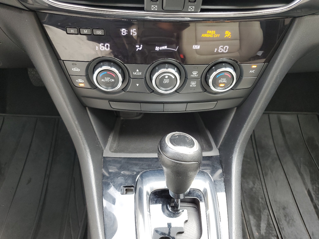 Mazda MAZDA6 4dr Sdn Auto i Touring 2014 Mazda MAZDA6 4dr Sdn Auto i Touring 2014