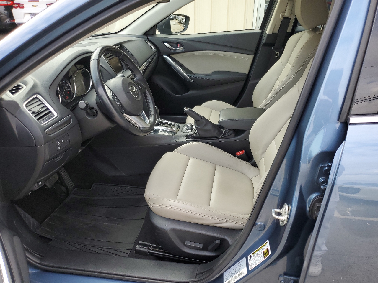 Mazda MAZDA6 4dr Sdn Auto i Touring 2014 Mazda MAZDA6 4dr Sdn Auto i Touring 2014