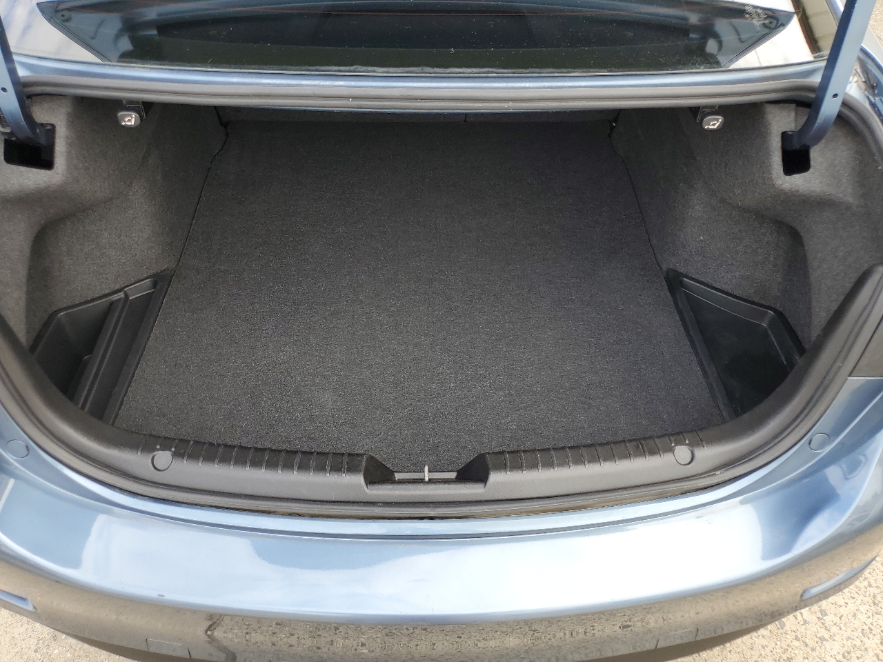 Mazda MAZDA6 4dr Sdn Auto i Touring 2014 Mazda MAZDA6 4dr Sdn Auto i Touring 2014