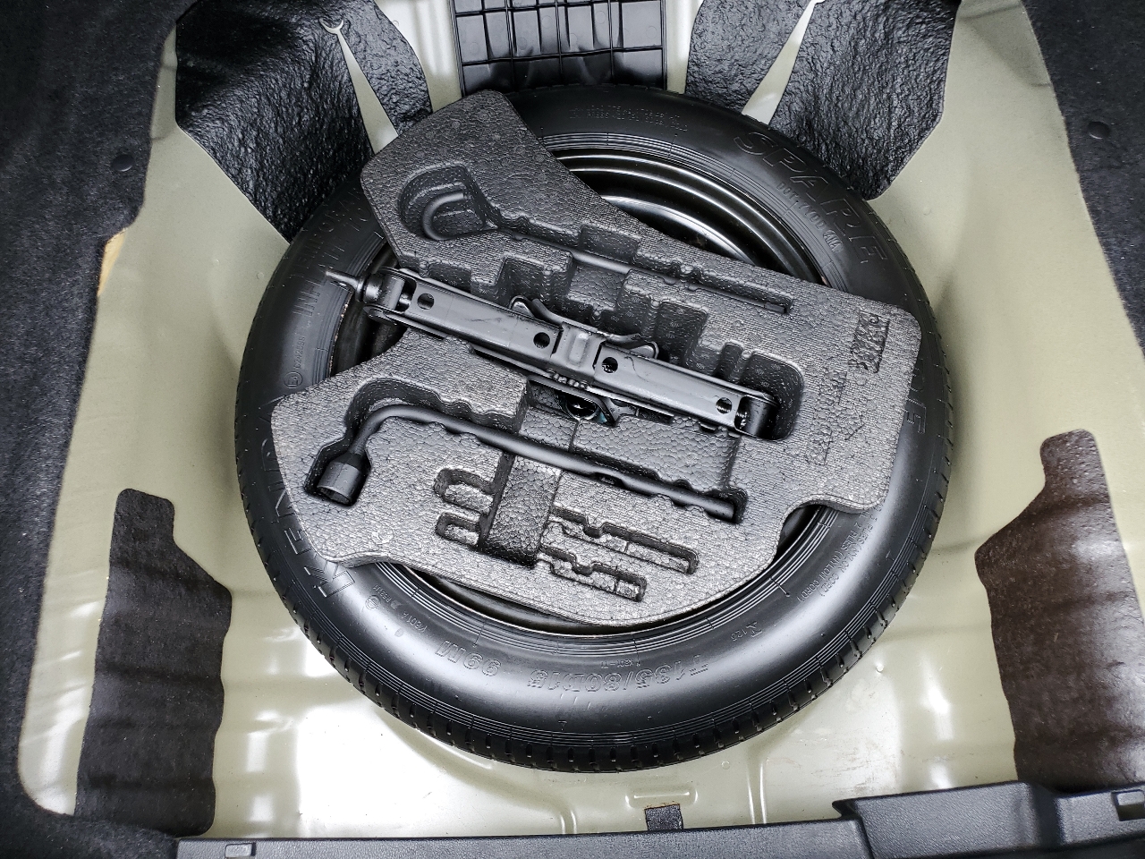 Honda Civic 2dr Cpe LX Auto 2013