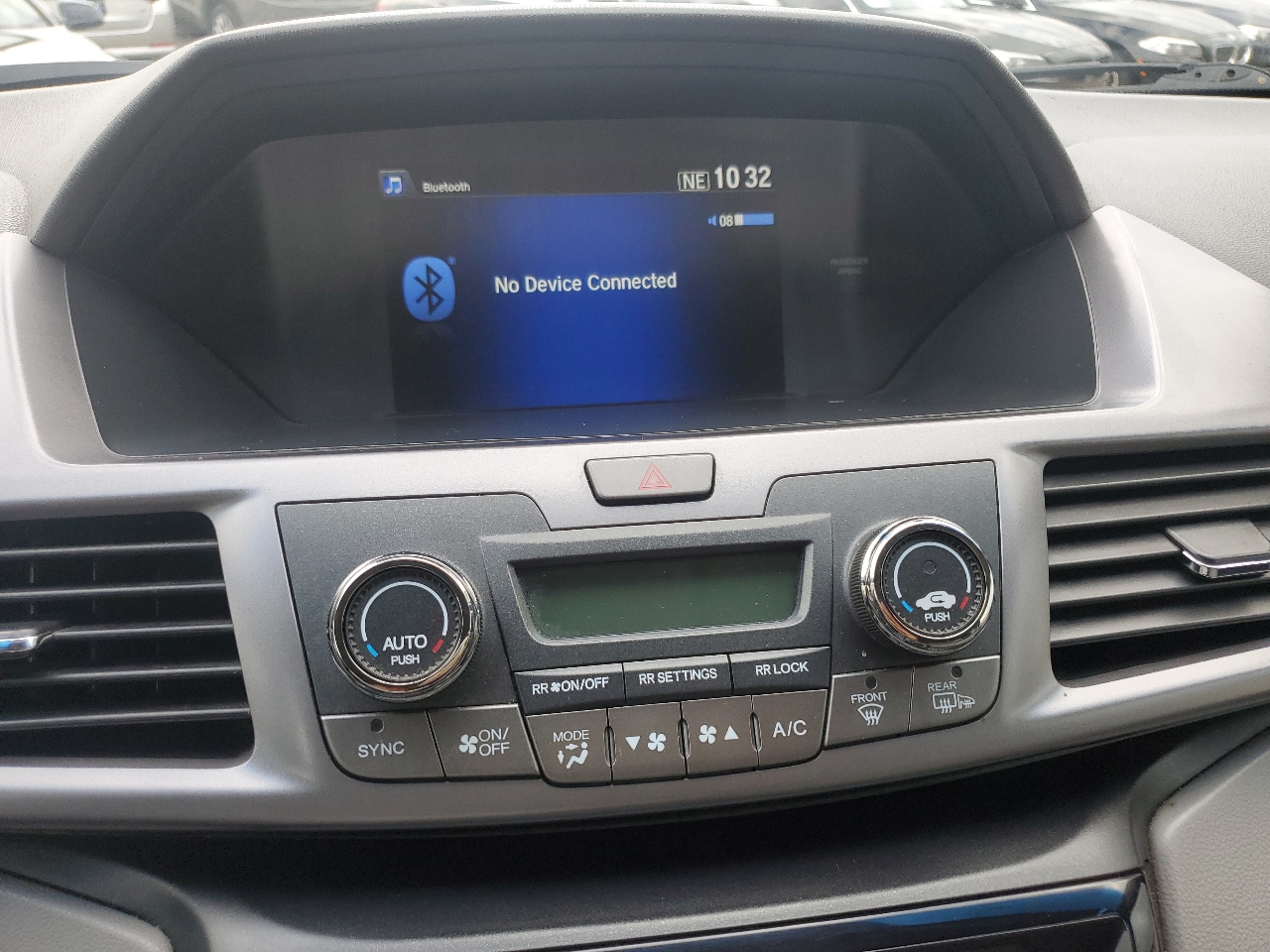 2014 Honda Odyssey EX photo 21