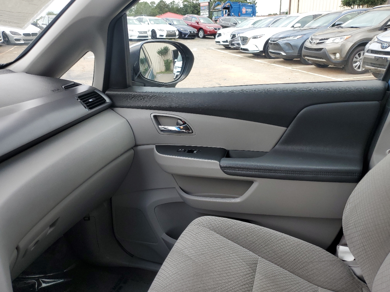 2014 Honda Odyssey EX photo 24