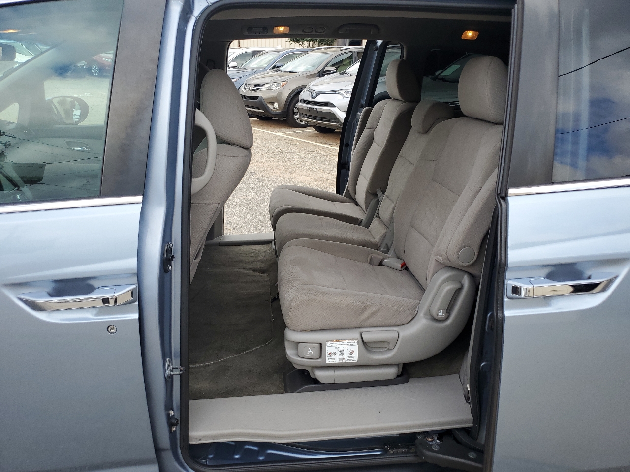 2014 Honda Odyssey EX photo 27