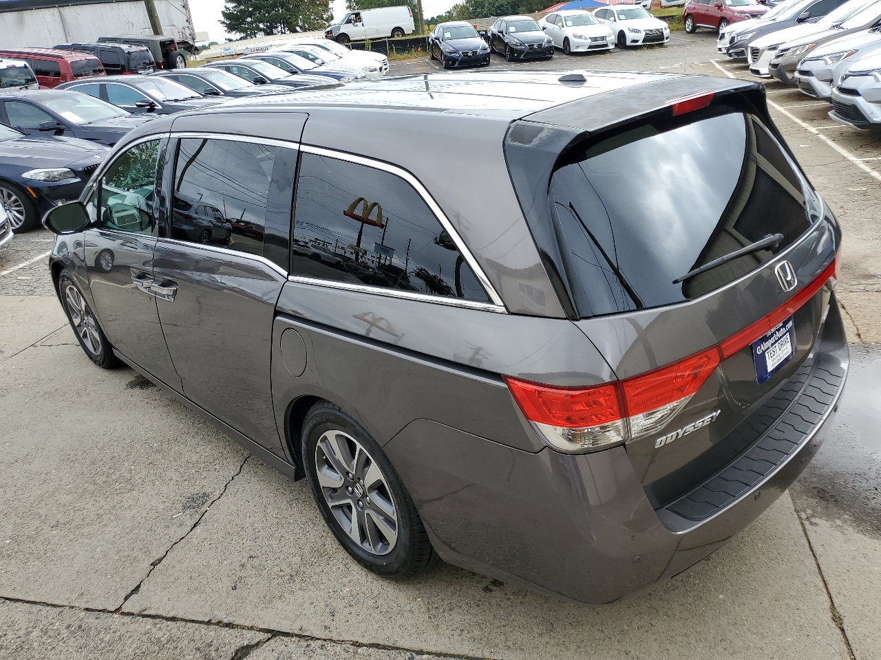 Honda Odyssey 5dr Touring AT with RES & NAVI 2017 Honda Odyssey 5dr Touring AT with RES & NAVI 2017