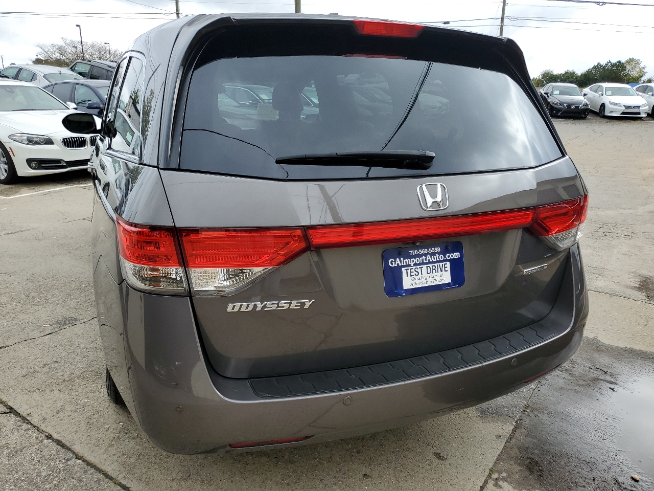 Honda Odyssey 5dr Touring AT with RES & NAVI 2017 Honda Odyssey 5dr Touring AT with RES & NAVI 2017
